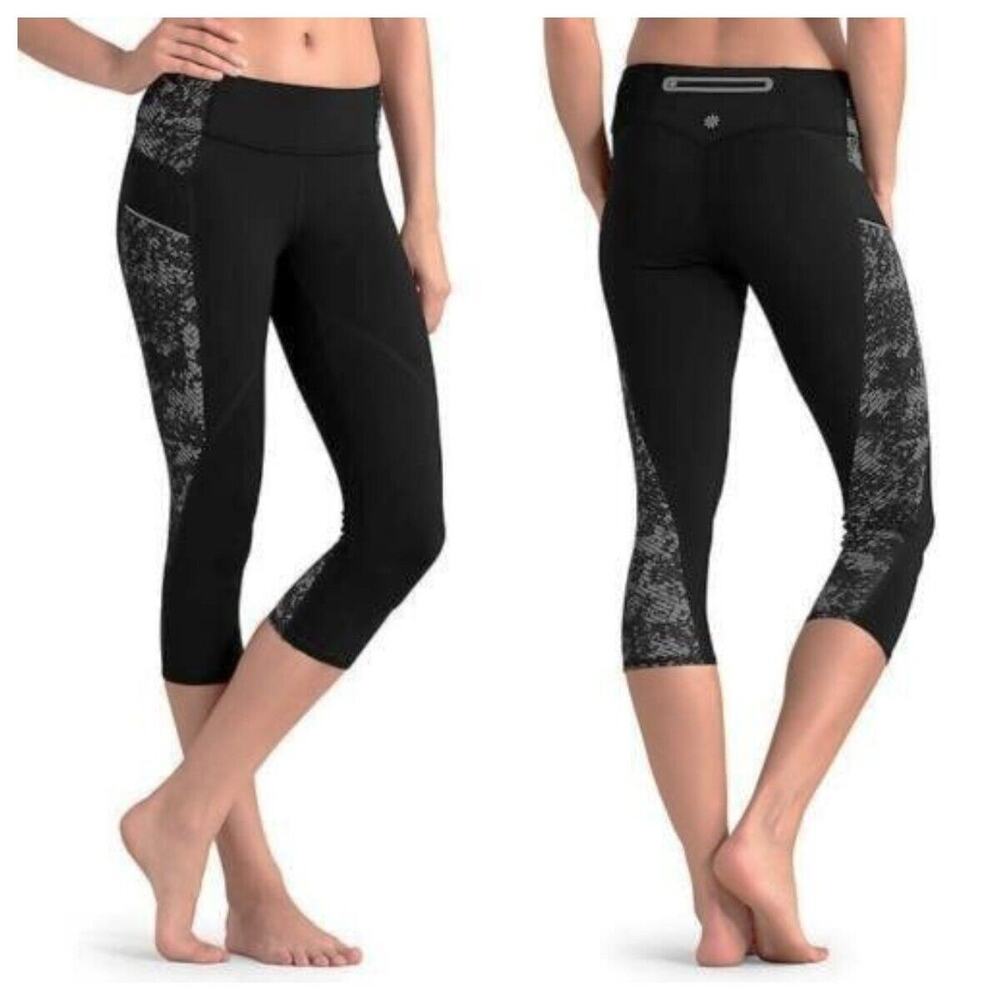 Athleta Revolve Stride Capri Leggings Black Cropped Workout Yoga Womens‎ XS